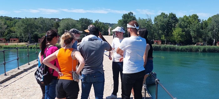 team building pont d'avignon