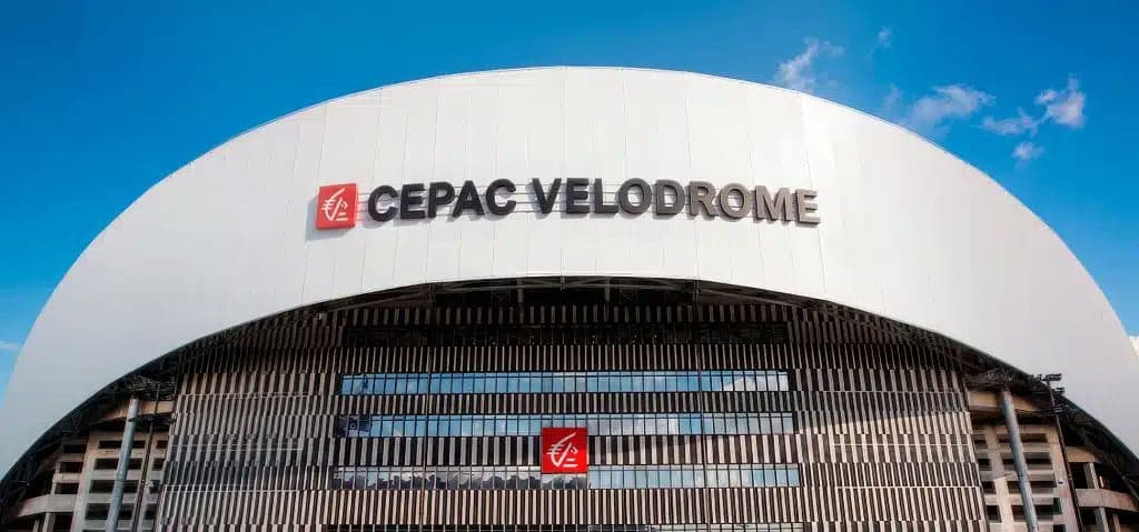 Tous au Vélodrome. Team building Marseille